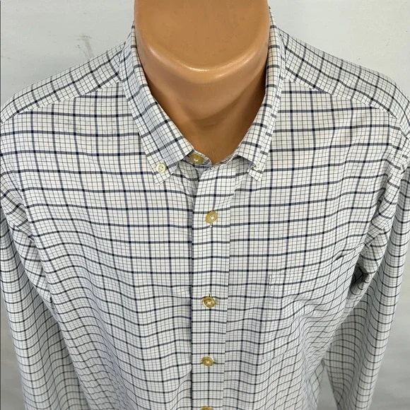 Orvis long sleeve button down collar shirt. L - Picture 3 of 9